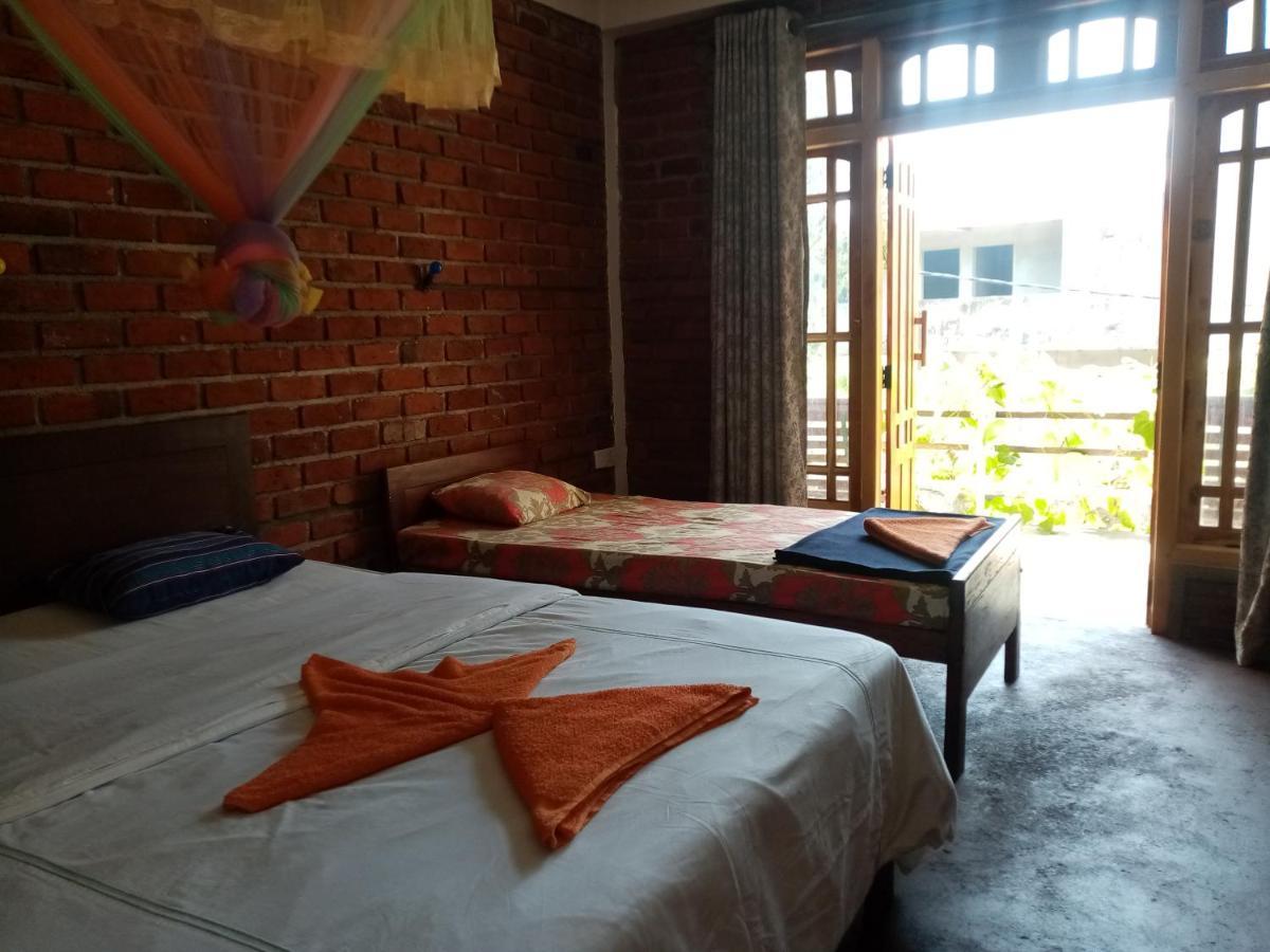 Nimsara Homestay Ella Esterno foto